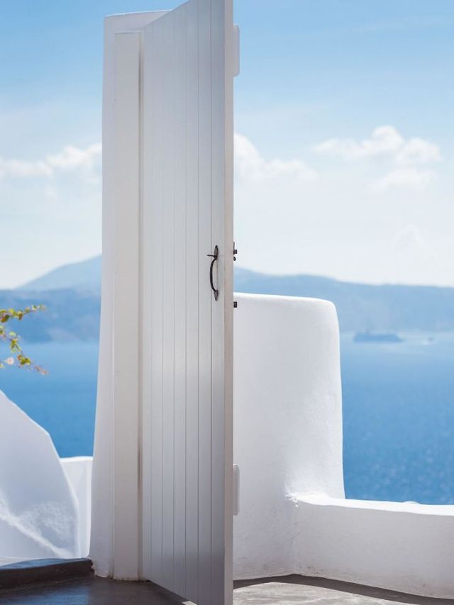 🌟 Santorini's Gem: Andronis Boutique Hotel Unveiled! 🏨✨