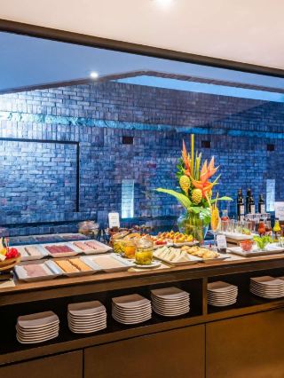 🌟✈️ Bogotá's Best: Chic Stays & Gourmet Mornings 🍳🏨