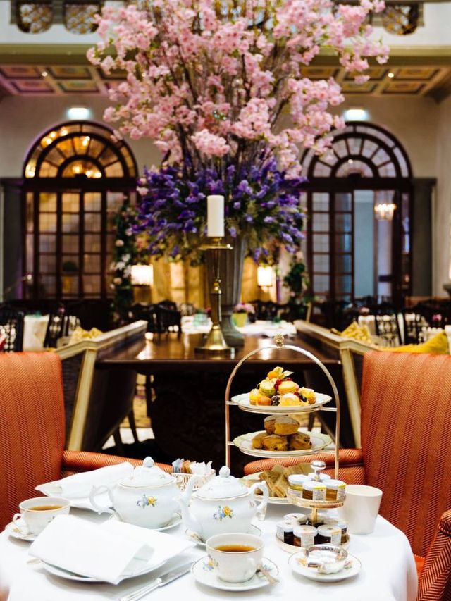 🌟 Florence's Finest: Luxury & Elegance at The St. Regis 🏰✨