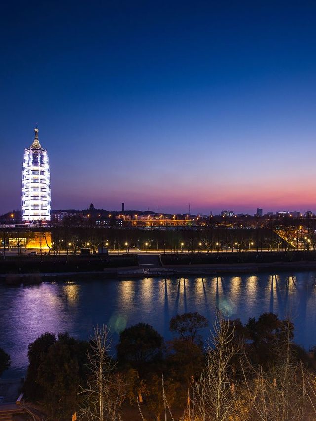 🌃 Nanjing Nights: Top Attractions for Evening Explorers 🏮