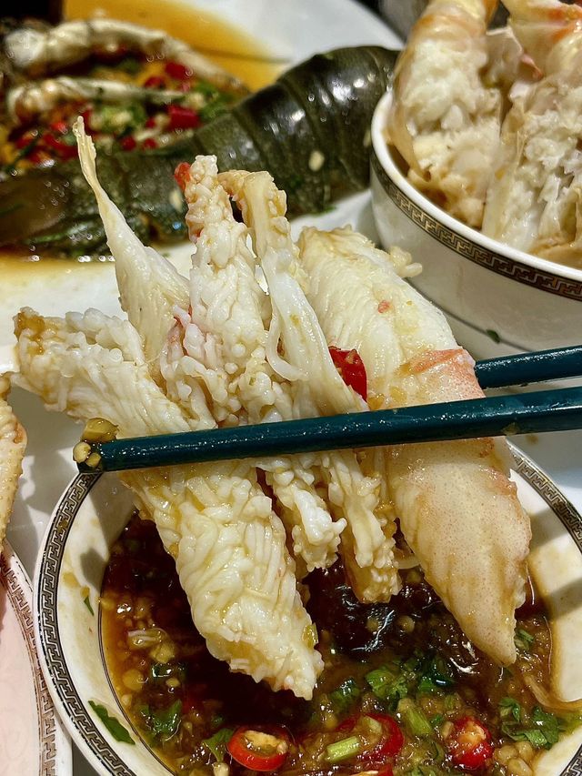 我敢說你第一眼就被吸引，吃過一次就念念不忘了……。