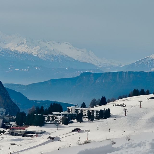 冬日多洛米蒂美得令人落淚 滑雪山泡溫泉 人生值得。