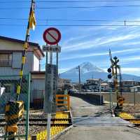 被富士山環抱的一天 | 我拍到了漫畫裡的場景！