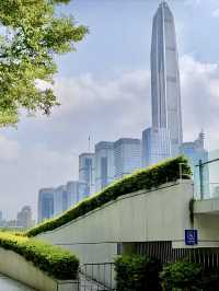 現代與自然的融合——深圳市民中心與甘坑古鎮