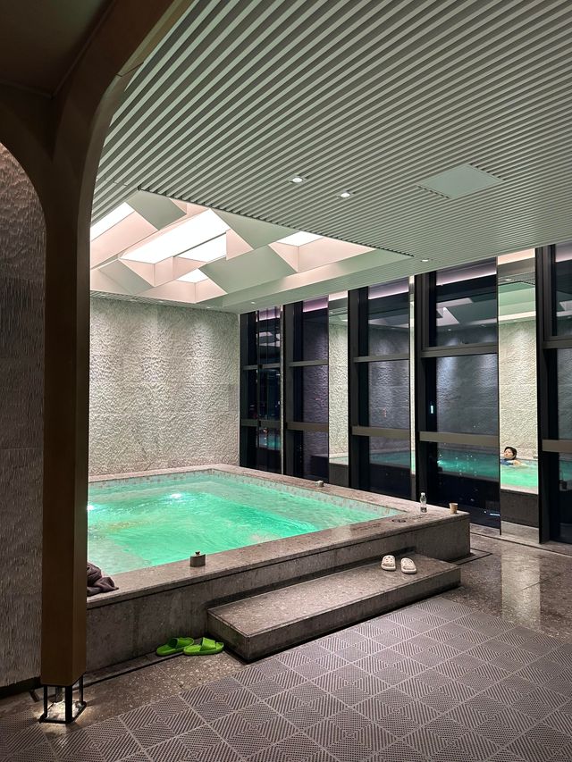 建鴻達JW萬豪酒店，