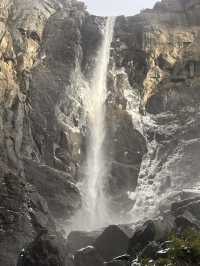 📍Bridalveil Falls - A Natural Wonder, The Sheer Force Of Water 🏞️