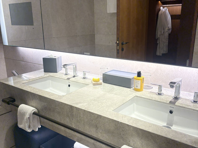 維港絕佳海景之香港嘉里酒店🏨