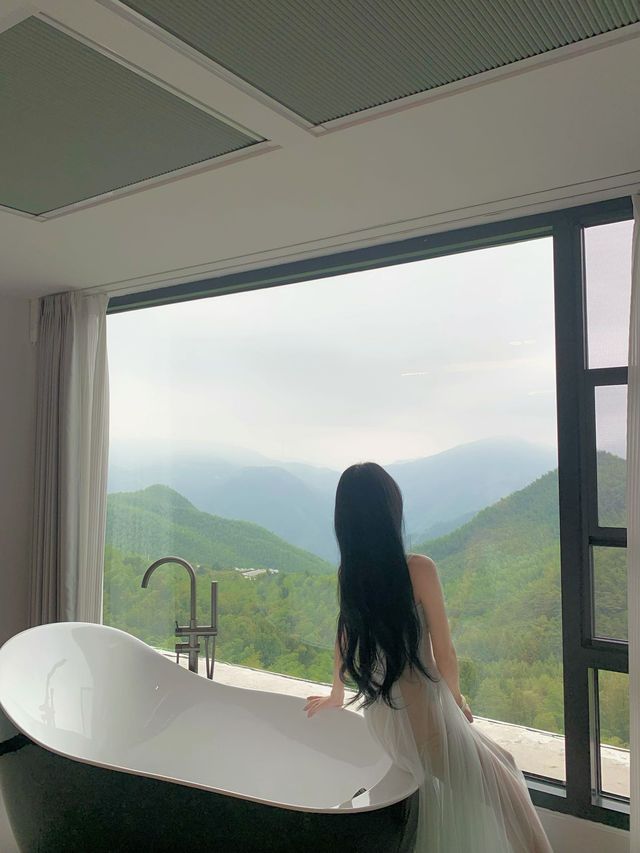 安吉隨遇｜躺平喺360°環山泳池靚宿