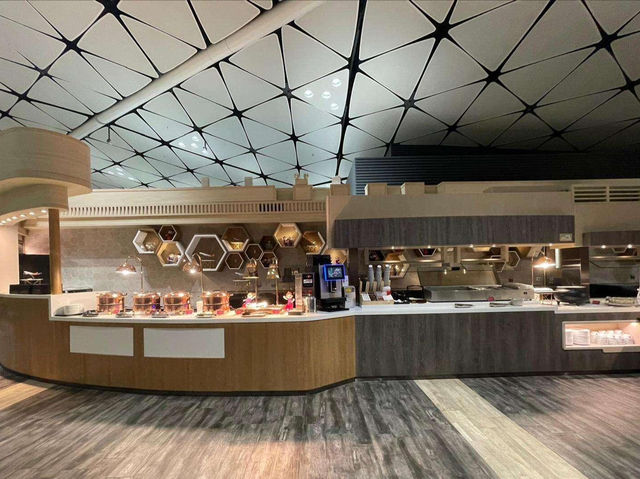 🛫香港機場遨堂(Club Autus)大揭秘！候機轉機的隱藏寶藏✨