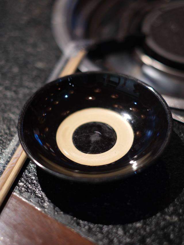 藏喺魔都嘅貴州風味——烙鍋火鍋，氣氛感爆棚！