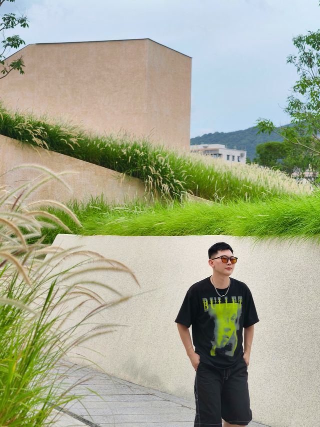 喺深圳|一個似足漫畫世界嘅驛站