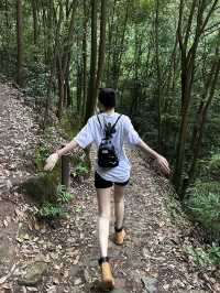 義烏｜夏日避暑勝地|||徒步30min直達！ 藏喺山林入面嘅瀑布 瀑布下天然泳池透心涼，陽光透過樹