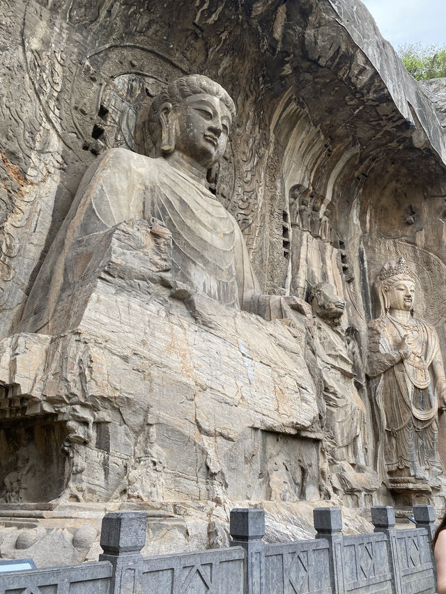🪨✨ Exploring the Ancient Marvels of Longmen Grottoes 🇨🇳