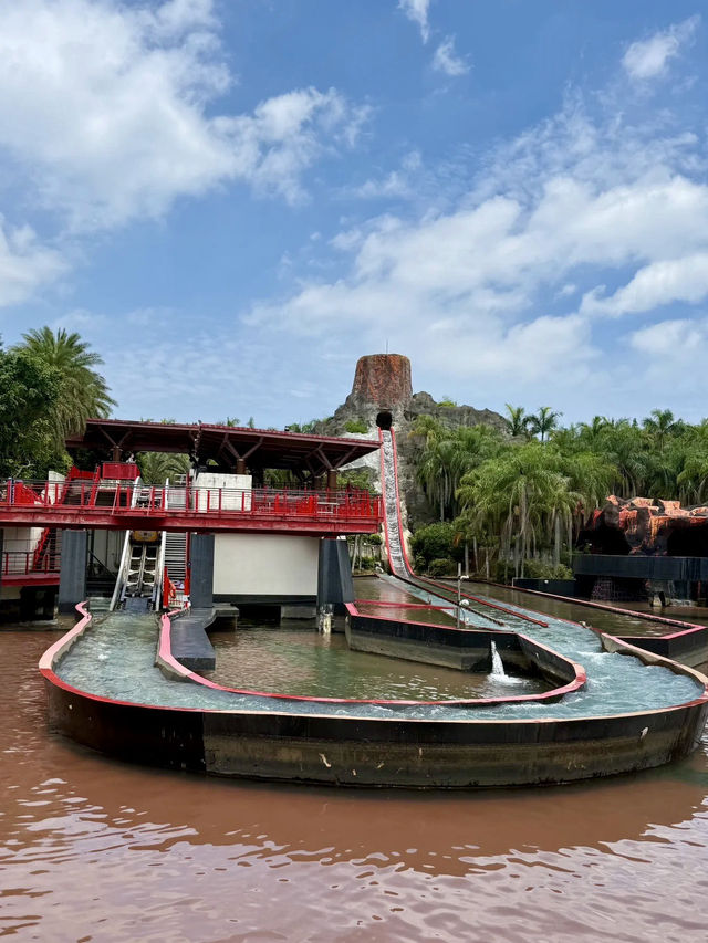 浪花背影，台中麗寶水陸雙園的歡笑午後