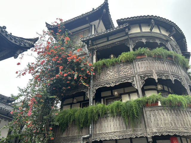 🌇 深圳慢旅時光：從華僑城藝術街區到甘坑古鎮的文化漫步