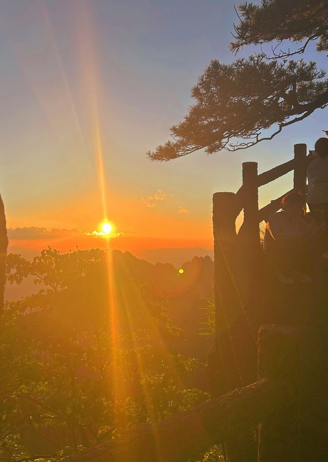 黃山2天1晚|未爬天都峰實用攻略 黃山2天1晚|未爬天都峰實用攻略