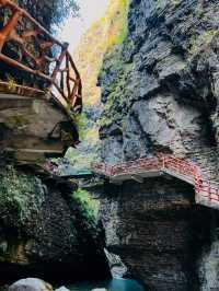 揭秘鹿院坪不通公路的隱世仙境，美哭了