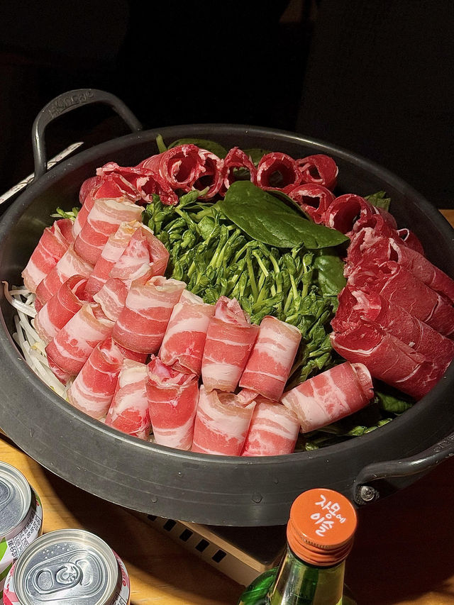 上海美食控必看！人生醬蟹+400g熟成肉部隊鍋太絕了