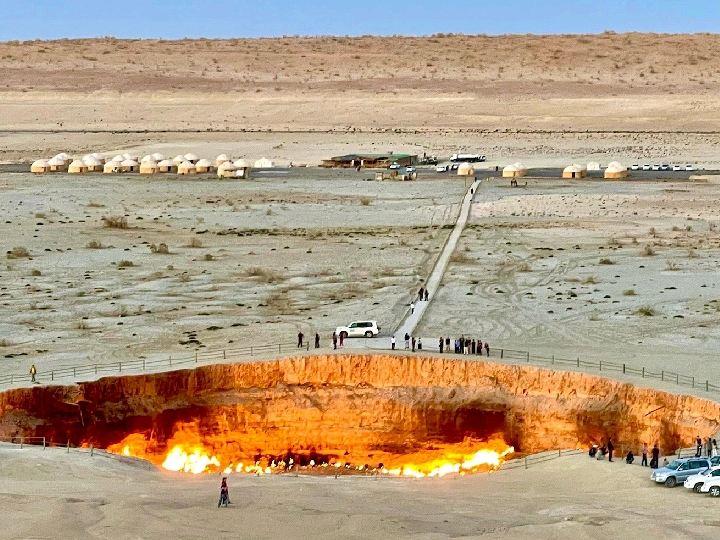 Turkmenistan's Door to Hell Walk: Mystery Amid Flames | Trip.com