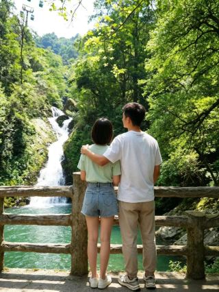 ที่พักตากอากาศฤดูร้อน Anji Three Waterfalls | เพดานเย็นสบายในฤดูร้อน