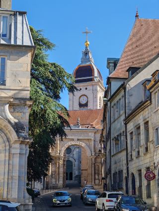 The Triumphal Arch Through Time: Why Has Besançon's "Black Gate" Stood for 1,800 Years?