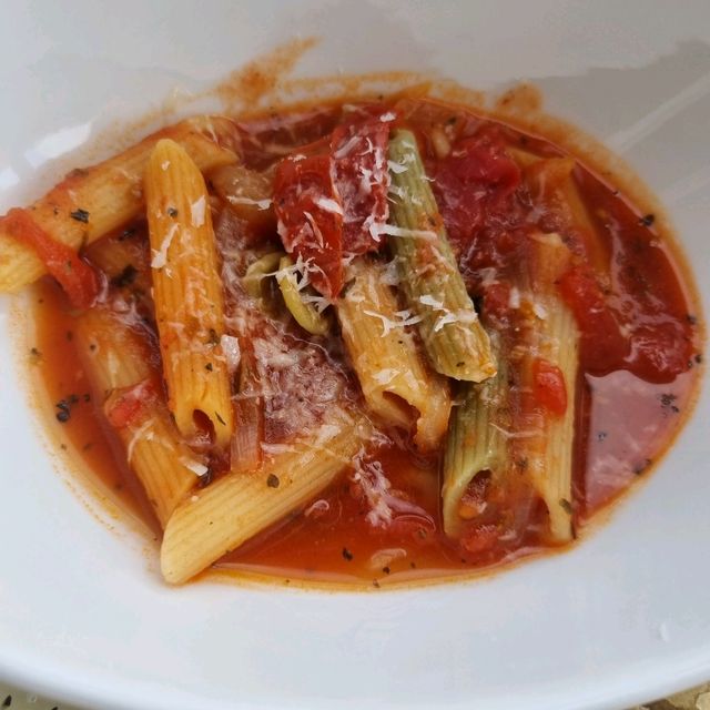 오션뷰 즐기며 맛있는 조식과 가족탕 울산 이리제펜션