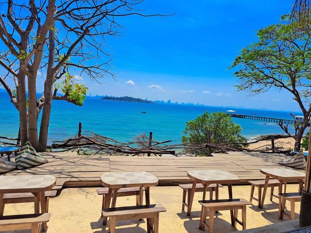 MATATA  bay cafe.Koh larn