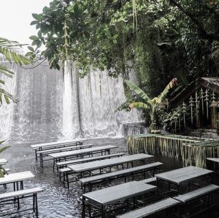 Villa Escudero Laguna의 경치 좋은 런치 뷔페
