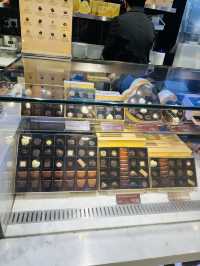 ⭐️Godiva Chocolatier⭐️✨…Bugis Junction
