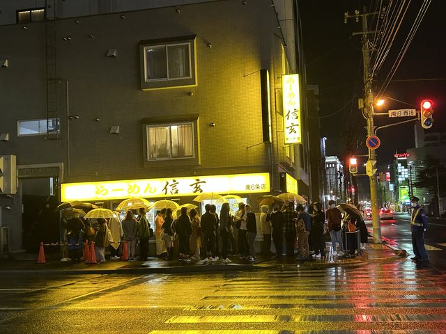 【札幌】行列必須！人気らーめん屋さんで深夜の麺活。