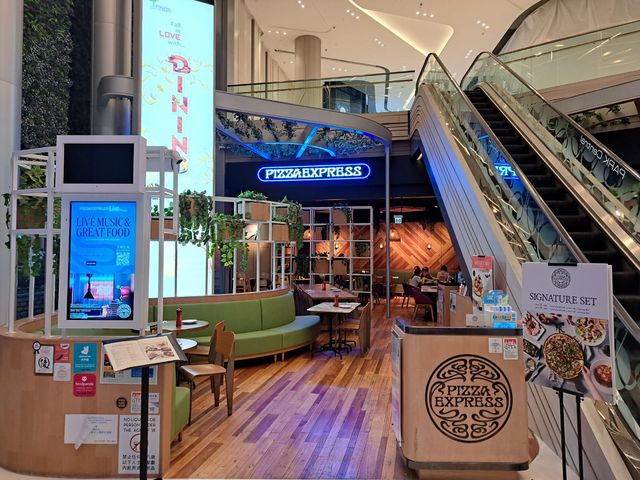 PizzaExpress🍕美味四人套餐