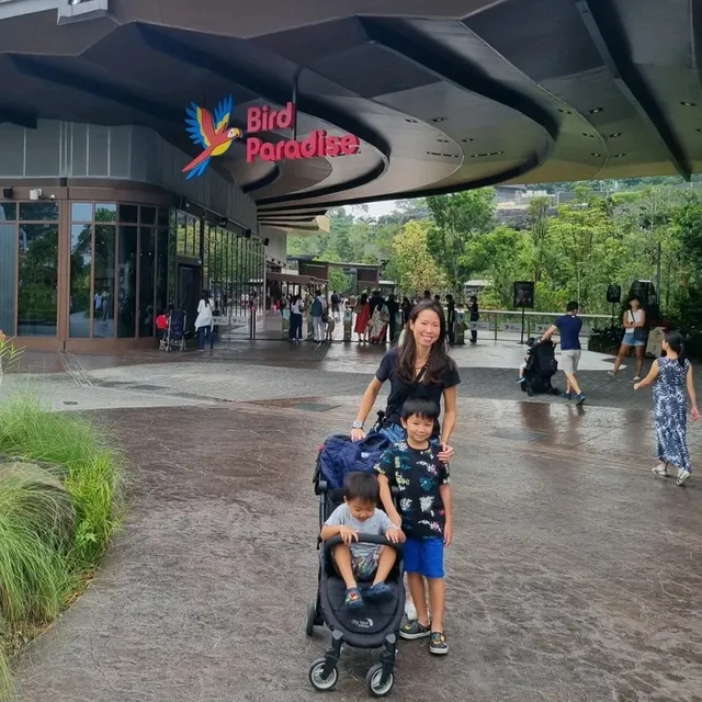 Singapore's Largest Bird Paradise 🦜🐦