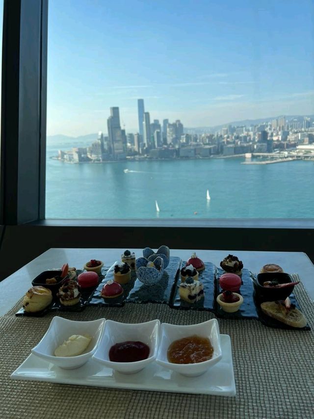 港女下午茶配超靚海景😍
