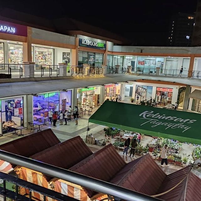 Fresh and Complete Mall at Robinsons Tagaytay