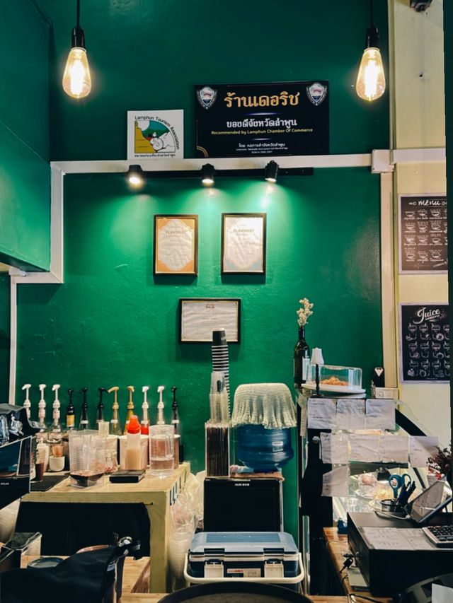 💚DE’RICHS คาเฟ่สีเขียว จังหวัดลำพูน