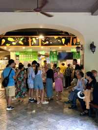 ベトナム　ベトナム観光　ハノイ老舗のアイス屋さんで映え写真！