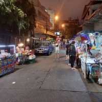 เดินถนนข้าวสาร