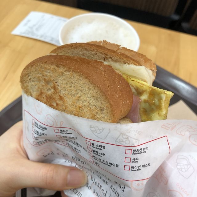 맛없을 수 없는 모짜렐라 고구마 토스트 