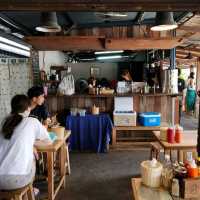โกเผือก-โกดำ คาเฟ่เก๋ๆสไตล์ร้านโกปิ๊