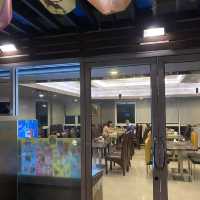 สระว่ายน้ำ ยิม ร้านอาหารครบครันที่รูฟทอปบียัวร์โฮม
