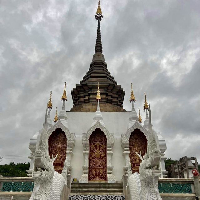 Wat Sridonsak Golden triangle 
