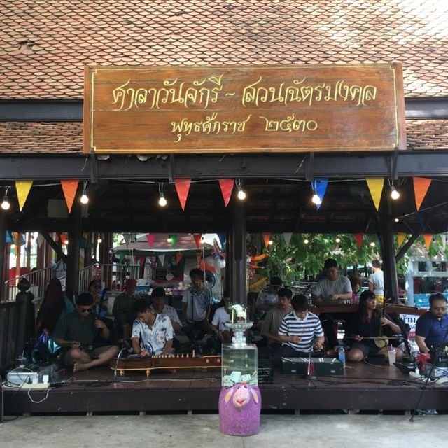 บรรยากาศตลาดน้ำตลิ่งชัน 🍡🍨⛵️