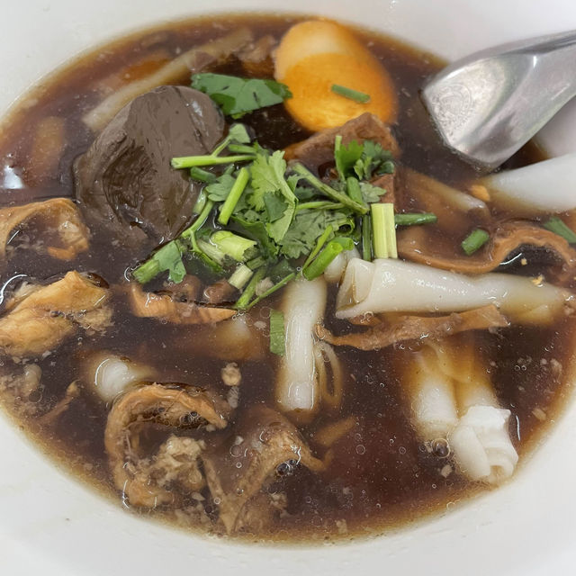 📍ร้านก๋วยเตี๋ยวเจ๊จื้อ สุราษฎร์ฯ