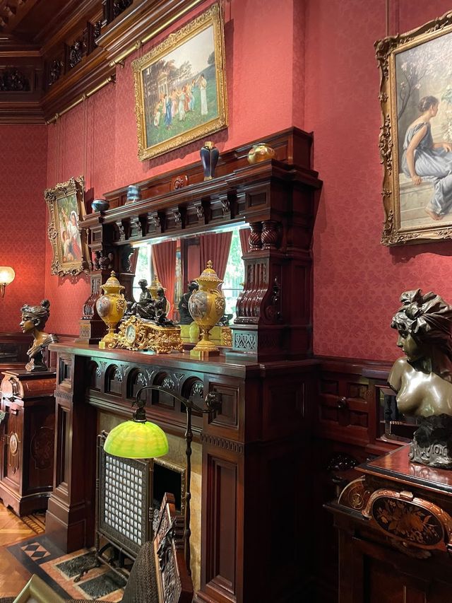 The Richard H. Driehaus Museum ⚜️✨