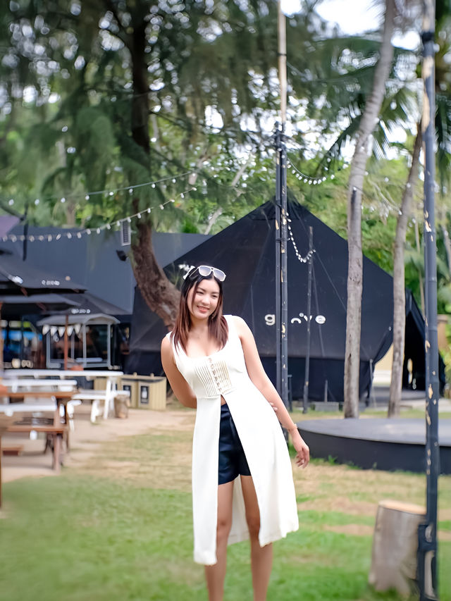 คาเฟ่ติดทะเลภูเก็ต GROVE PHUKET 