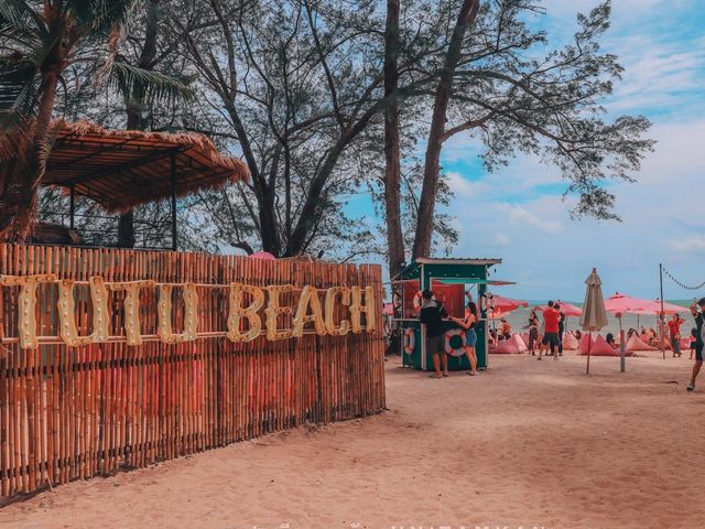Tutu Beach (ทูทู่บีช) 