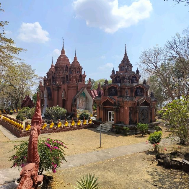 วัดสวยปากปล่องภูเขาไฟ...