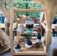Makvid Cafe & Bistro
