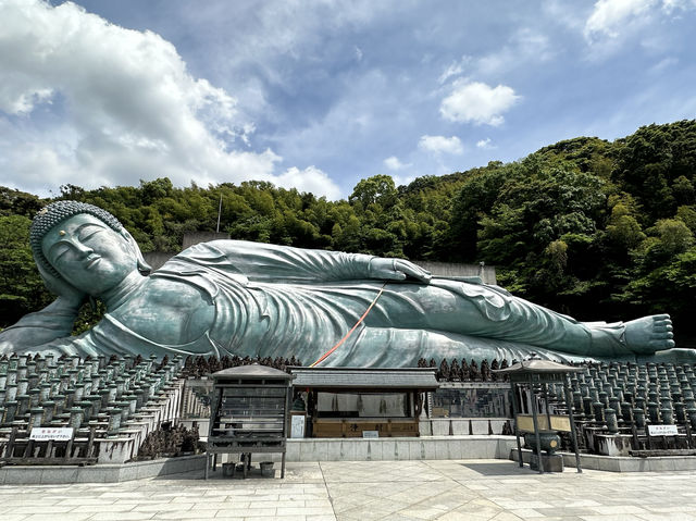 Majestic Buddha statue 