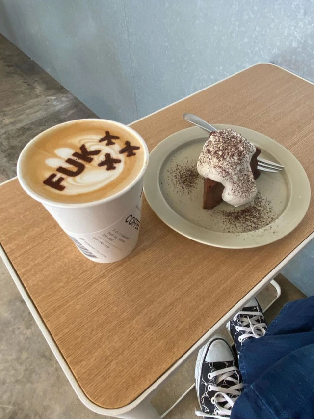 【福岡カフェ】飛行機好きにはたまらない！可愛い飛行機モチーフのカフェ